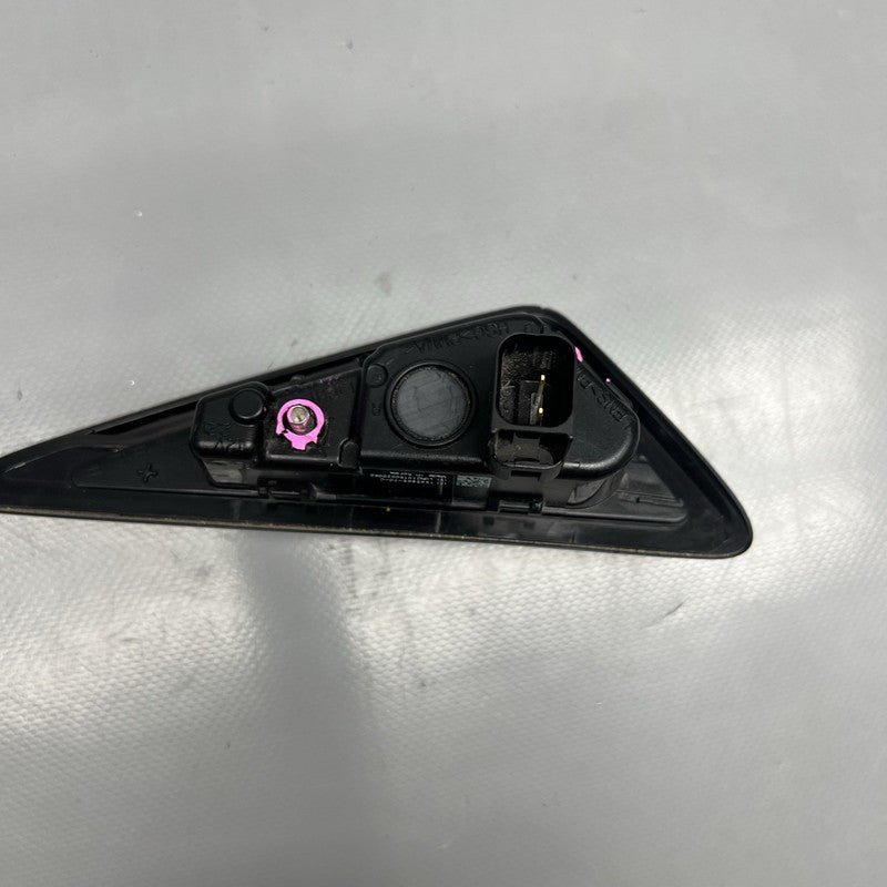 1495865-20-C TESLA MODEL 3 Y FENDER CAMERA MARKER LEFT 2018 2019 2020 2021 2022 1495865-20-C