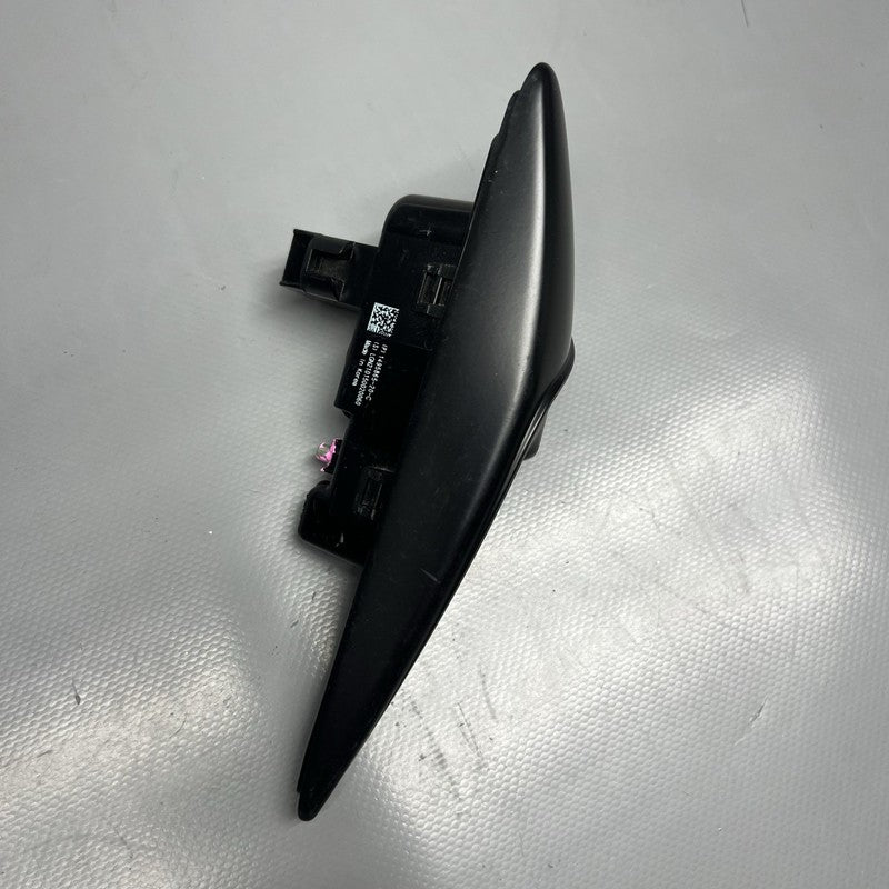 1495865-20-C TESLA MODEL 3 Y FENDER CAMERA MARKER LEFT 2018 2019 2020 2021 2022 1495865-20-C