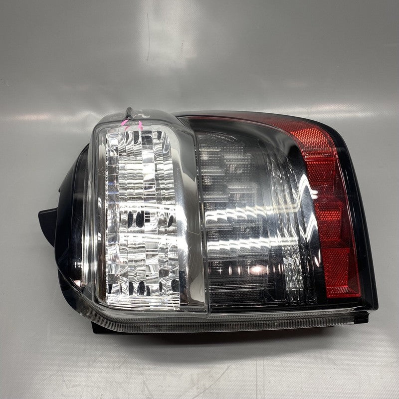 TOYOTA 4 RUNNER TAIL LIGHT RIGHT SIDE 2014 2015 2016 2017 2018 2019 2020 OEM 