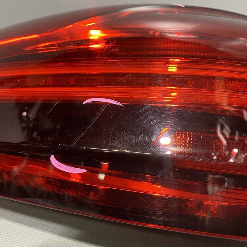 7P5945207R PORSCHE CAYENNE TAIL LIGHT LEFT DRIVER SIDE 7P5945207R LED OEM 2015 2016 2017 