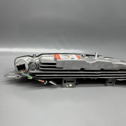 M8E2-13404-AL RANGE ROVER VOGUE TAIL LIGHT LEFT DRIVER 2023 2024 OEM M8E2-13404-AL