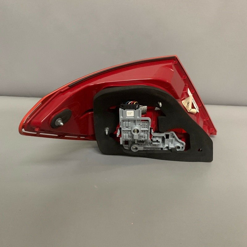 MERCEDES BENZ C250 TAIL LIGHT RIGHT SIDE 2012 2013 2014 LED OEM A20490