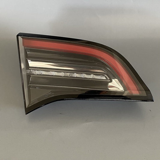 1502088-91-B TESLA MODEL 3,Y INNER TAIL LIGHT LEFT SIDE 2017 2018 2019 2020 2021 2022 OEM