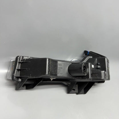 1077390-00-F TESLA MODEL 3 FOG LIGHT RIGHT PASSENGER 2017 2018 2019 2020 2021 2022 OEM 2 PIN