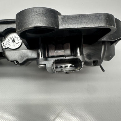 1528114-00-D TESLA MODEL Y DOOR HANDLE LEFT DRIVER 2020 2021 2022 2023 1528114-00-D OEM