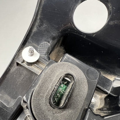 1502086-00-D TESLA MODEL Y TAIL LIGHT LEFT DRIVER 2020 2021 2022 2023 2024 OEM 1502086-00-D