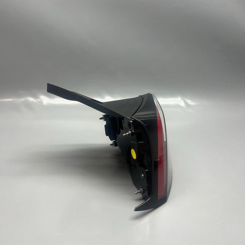 TESLA MODEL Y  TAIL LIGHT LEFT DRIVER 2020 2021 2022 2023 LED 4 PIN 15