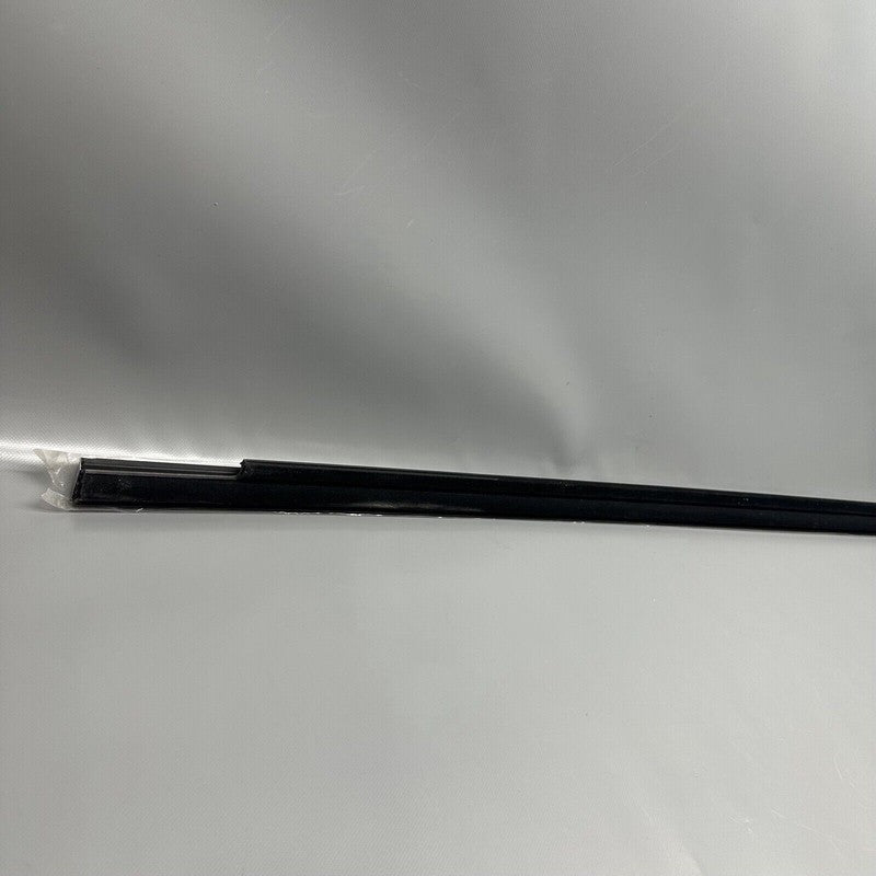 1098684-00-D TESLA MODEL X DOOR WINDOW MOLDING RIGHT FRONT 2015 16 17 18 19 20 21 22 2023 OEM