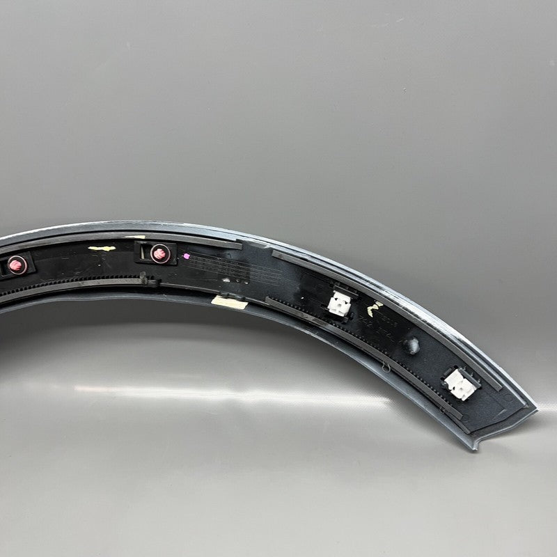 4M8853818 AUDI Q8 WHEEL OPENING MOLDING RIGHT REAR 2019 2020 OEM 4M8853818