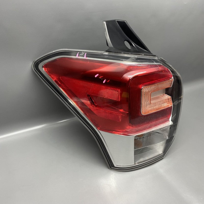 84201-SG150 SUBARU FORESTER TAIL LIGHT LEFT DRIVER 84201-SG150 2017 2018 OEM