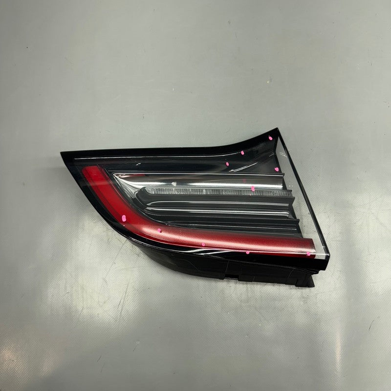 TESLA MODEL Y TAIL LIGHT LEFT DRIVER 2020 2021 2022 2023 2024 OEM