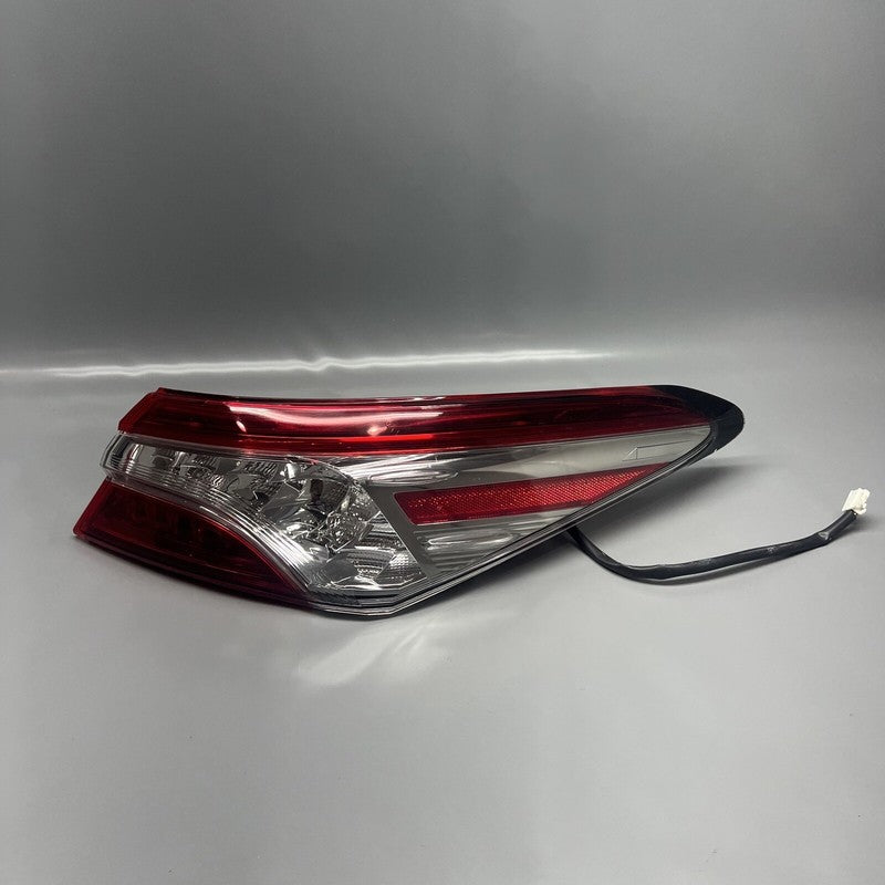 TOYOTA CAMRY TAIL LIGHT RIGHT PASSENGER LED 2018 2019 2020 2021 2022 O