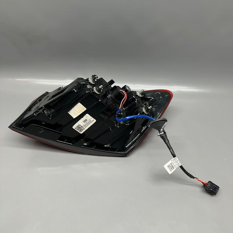 KIA FORTE TAIL LIGHT LEFT DRIVER 2019 2020 2021 2022 2023 OEM 92401M70