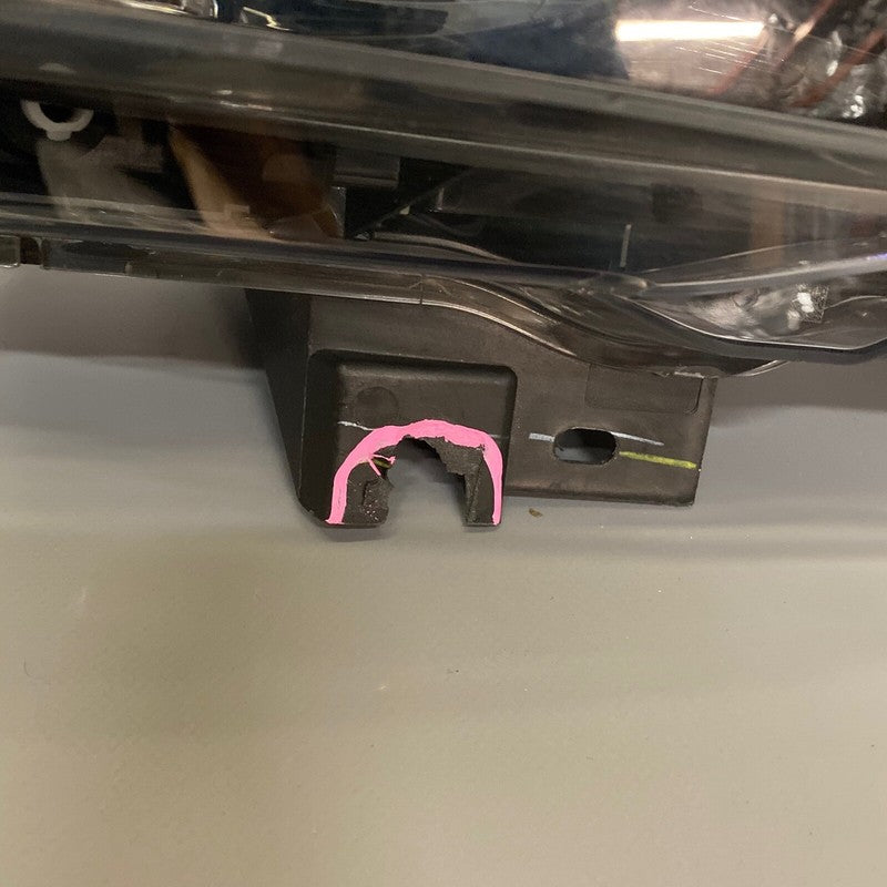 1077392-00-C TESLA MODEL 3 FOG LIGHT RIGHT PASSENGER SIDE 2017 2018 2019 LED OEM