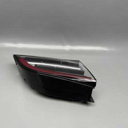1077401-00-G TESLA MODEL 3 Y TAIL LIGHT TRUNK LEFT DRIVER 2018 19 20 21 2022 OEM 1077401-00-G