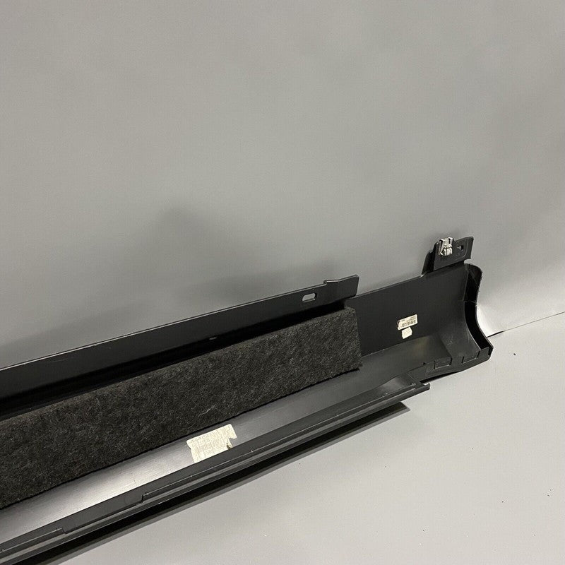 95B853554A PORSCHE MAGAN ROCKER MOLDING RIGHT PASSENGER 95B853554A 2015 2016 2017 2018 OEM