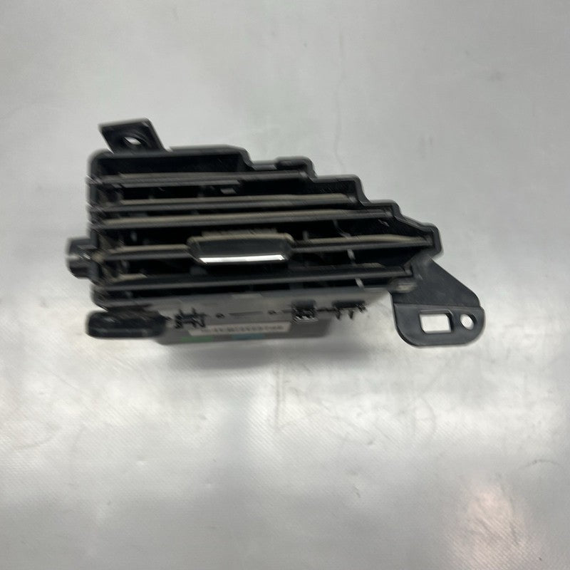 1096879-00-B TESLA MODEL S X CENTER RIGHT AIR VENT 2016 2017 2018 2019 2020 OEM 1096879-00-B