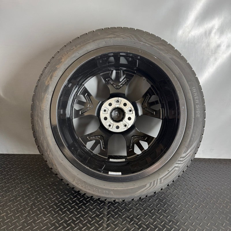 BMW 120 HATCHBACK 220 WHEEL RIM 18 INCH 2024 2025 OEM 5A35E68