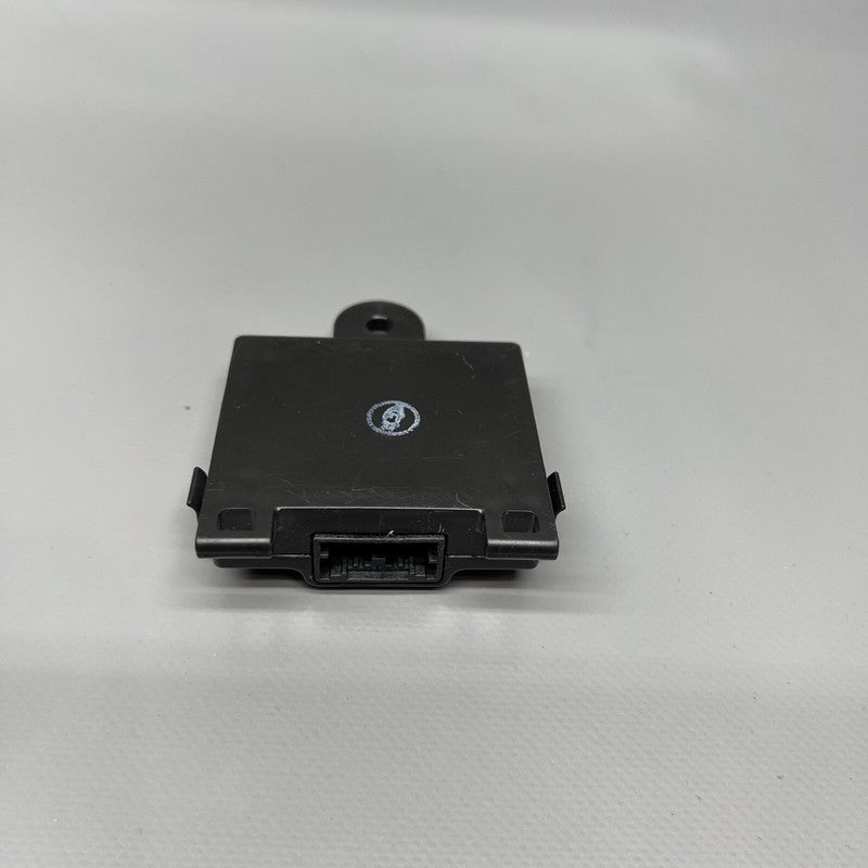 10696551-00-E TESLA MODEL S DOOR HANDLE CONTROL UNIT MODULE FRONT 2016 2017 2018 2019 OEM