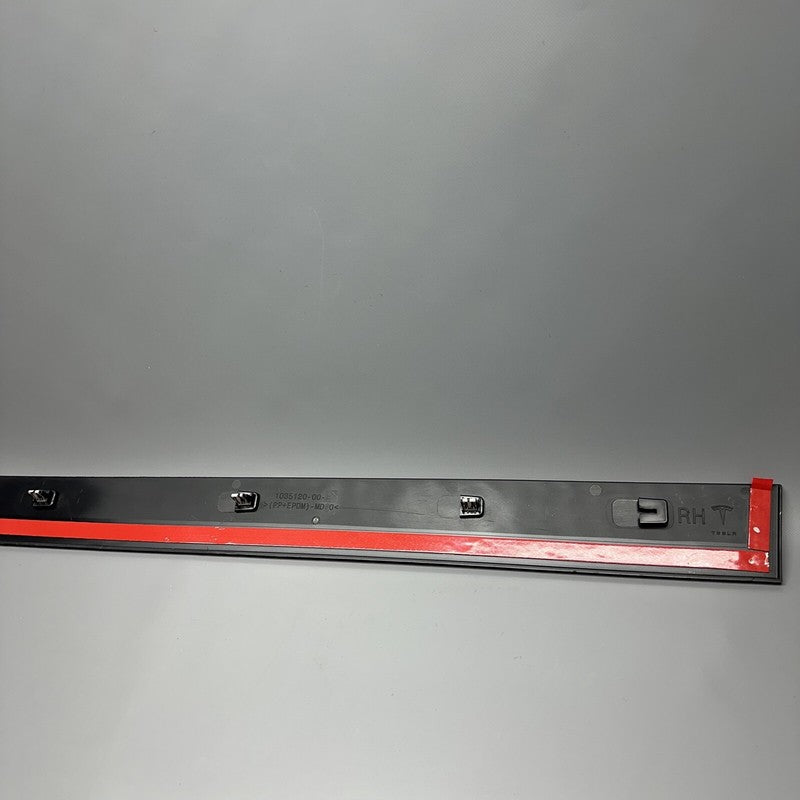 1035120-00-E TESLA MODEL X DOOR MOLDING TRIM RIGHT 2016 2017 2018 2019 2020 OEM 1035120-00-E