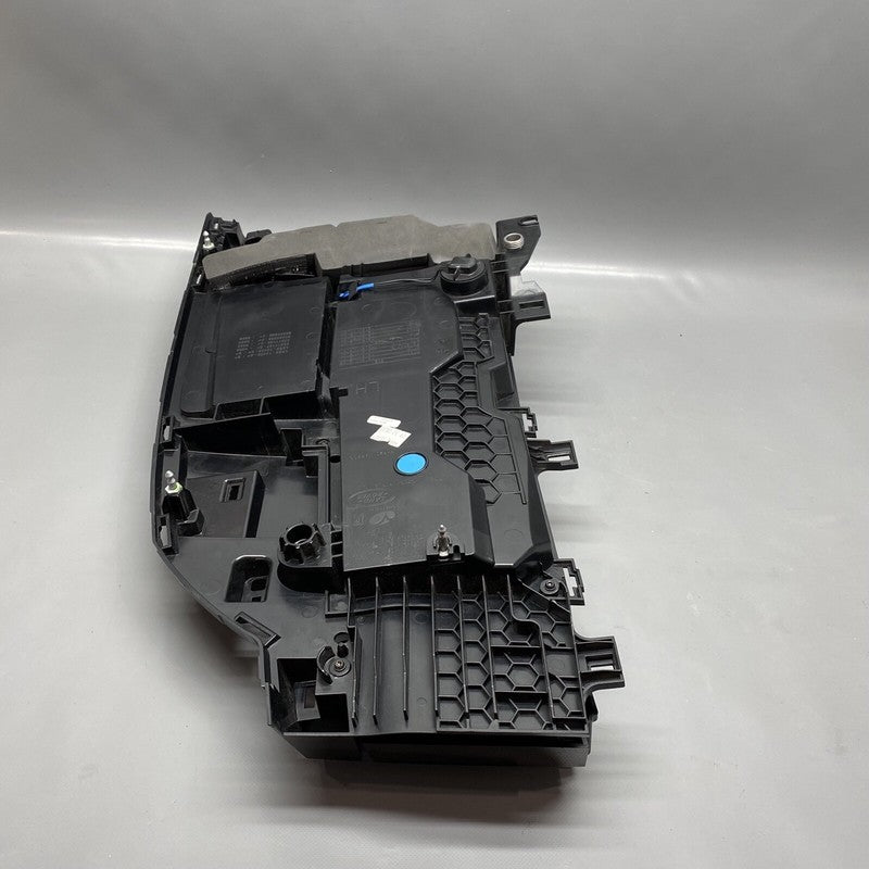 L8B2-13405-DD LAND ROVER TAIL LIGHT LEFT DRIVER 2020 2021 2022 OEM L8B2-13405-DD