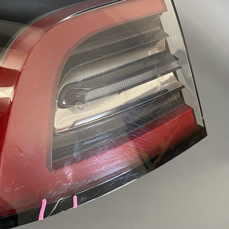 1502086-00-D TESLA MODEL Y TAIL LIGHT LEFT DRIVER SIDE 1502086-00-D 2020 2021 2022 OEM 