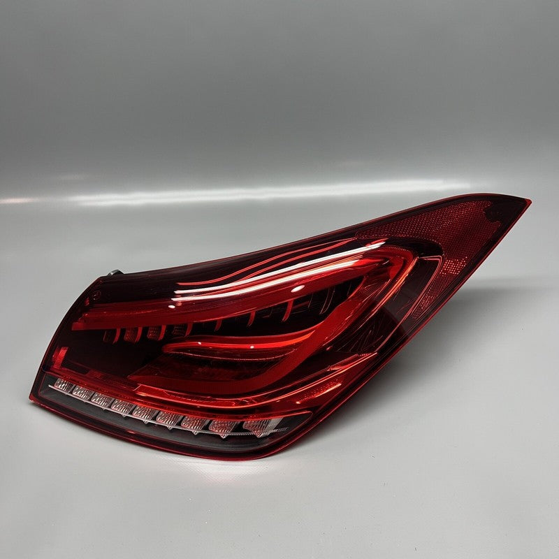 A1189068000 MERCEDES CLA250 TAIL LIGHT RIGHT PASSENGER 2020 2021 2022 LED A1189068000 OEM