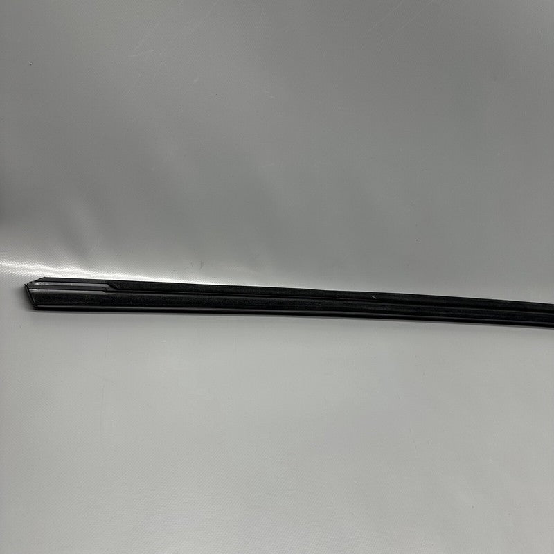 1495712-00-C TESLA MODEL Y DOOR WINDOW MOLDING LEFT REAR 2020 2021 2022 OEM 1495712-00-C