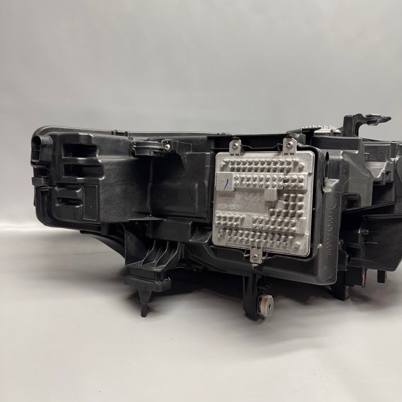 BMW X7 HEADLIGHT RIGHT PASSENGER 2019 2020 2021 2022 LED OEM 9481800