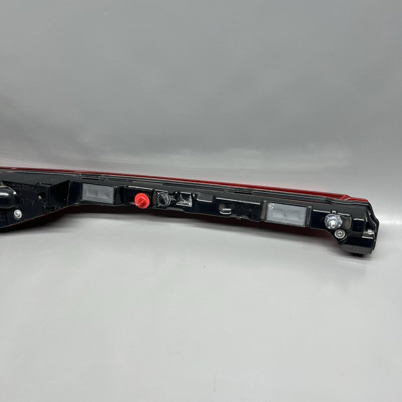 TOYOTA VENZA TAIL GATE TAIL LIGHT RIGHT PASSENGER 2021 2022 2023 OEM