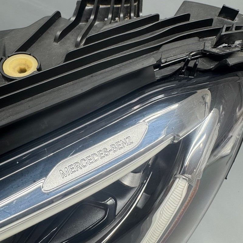 MERCEDES BENZ GLC300 HEADLIGHT LEFT DRIVER 2020-2022 LED OEM A25390608