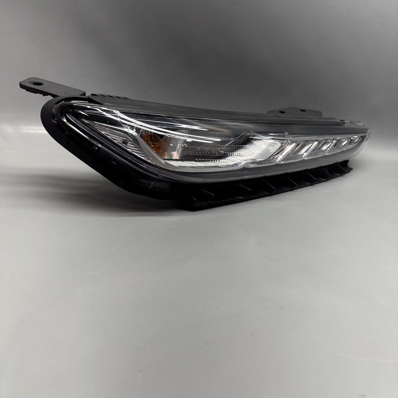 92208-J9010 HYUNDAI KONA DAYTIME RUNNING LIGHT RIGHT 2018 2019 2020 2021 OEM 92208-J9010