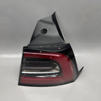 TESLA MODEL Y TAIL LIGHT RIGHT PASSENGER 2020 2021 2022 2023 2024 LED 