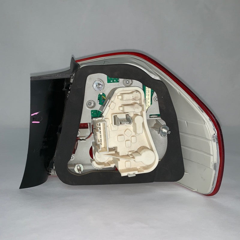 7 289 429 BMW 328 335 TAIL LIGHT LEFT DRIVER LED SEDAN 2009 2010 2011 0EM