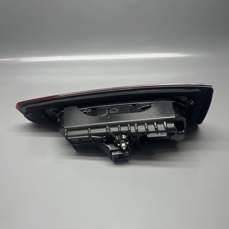 A1679067301 MERCEDES BENZ GLS580 TAIL LIGHT LEFT DRIVER GLS450 2020 2021 2022 2023 2024