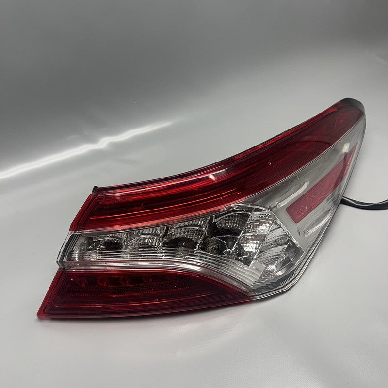 TOYOTA CAMRY TAIL LIGHT RIGHT PASSENGER LED 2018 2019 2020 2021 2022 O