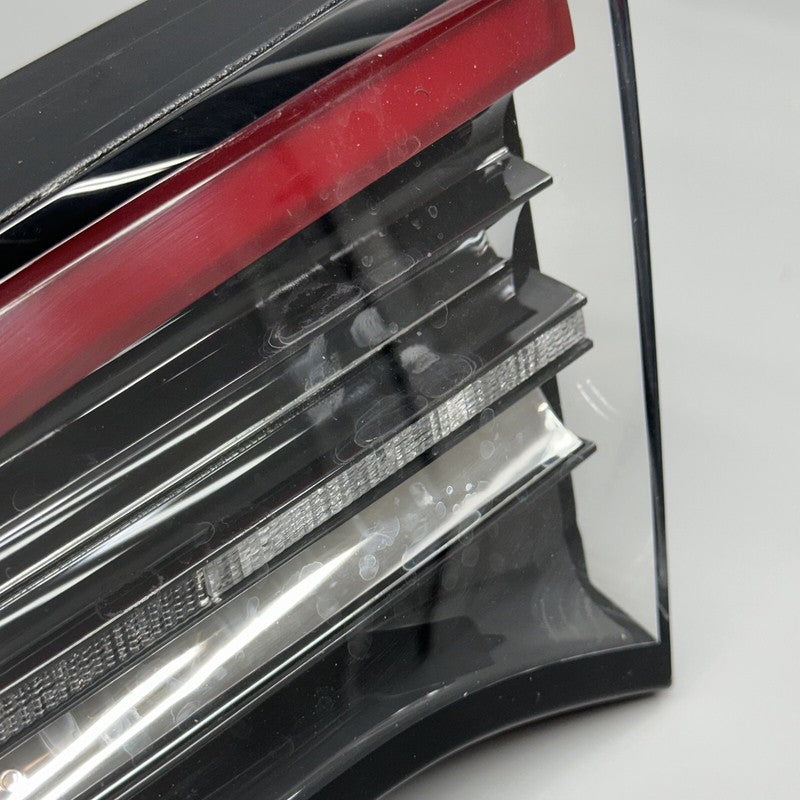 1502088-00-B TESLA MODEL Y TAIL LIGHT TRUNK RIGHT SIDE 2020 2021 2022 2023 OEM HAS WATER MARK