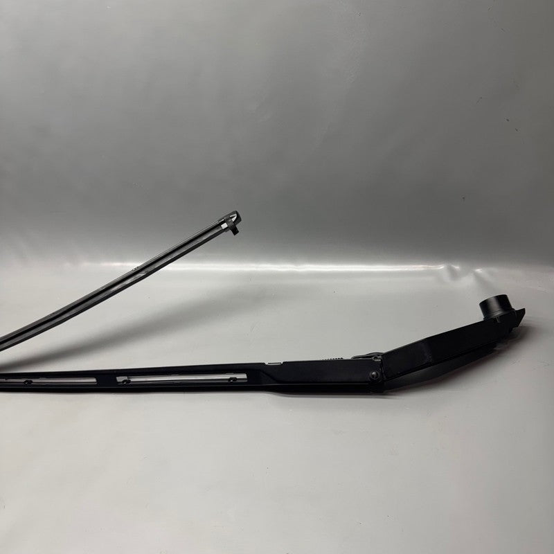 TESLA CYBERTRUCK WINDSHIELD WIPER 2024 2025 OEM 1853255-98-D