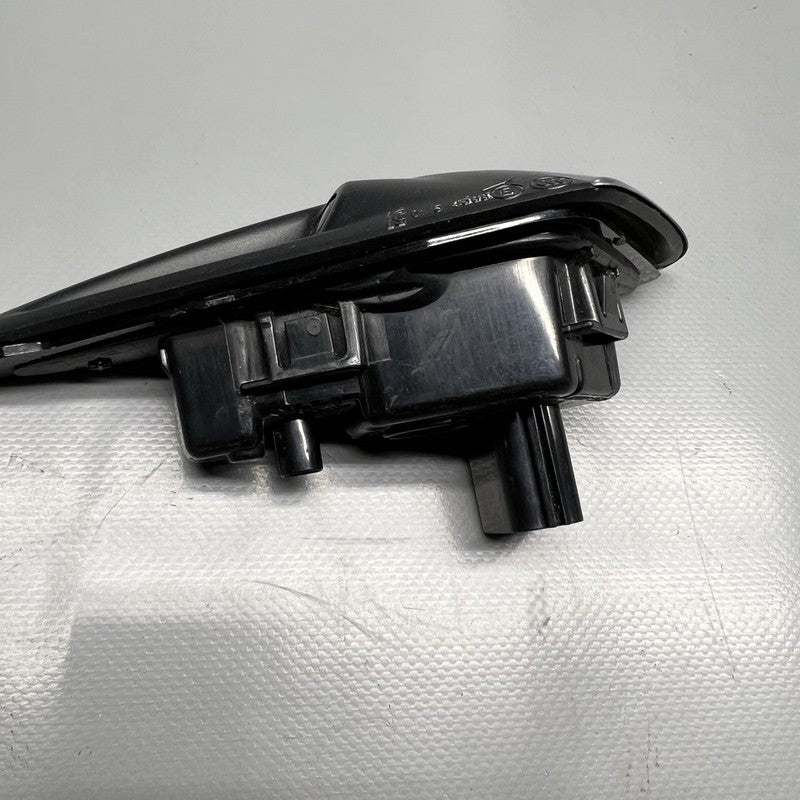 1034345-20-B TESLA MODEL X FENDER CAMERA MARKER RIGHT 2016 2017 2018 2019 2020 1034345-20-B