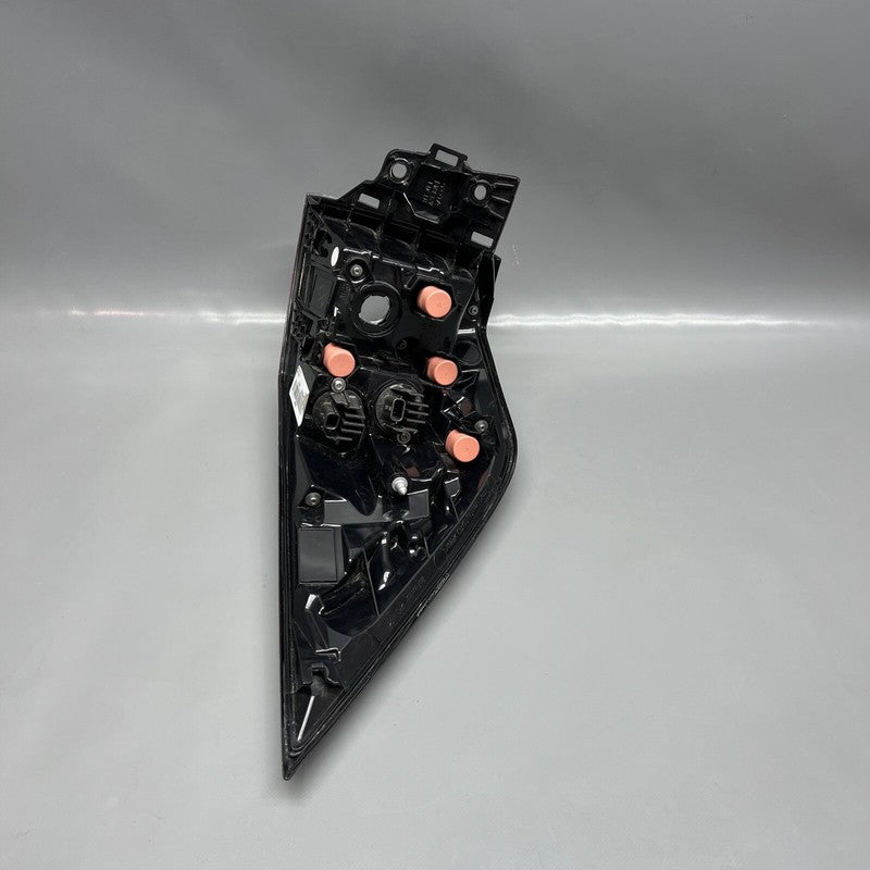 81560-0R09000 TOYOTA RAV4 TAIL LIGHT LEFT DRIVER 2019 2020 2021 OEM 81560-0R09000