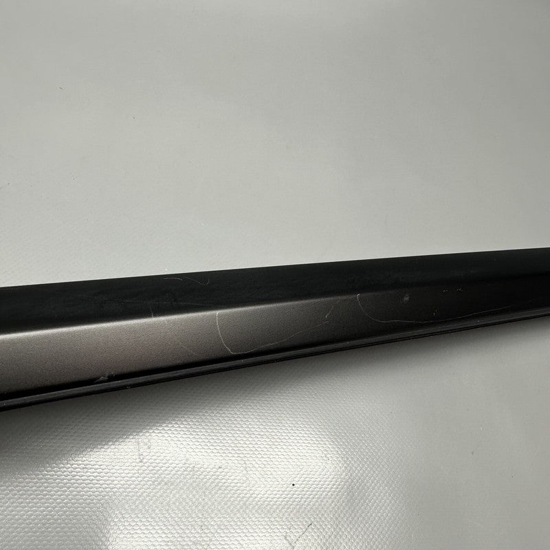 1495712-00-C TESLA MODEL Y DOOR WINDOW MOLDING LEFT REAR 2020 2021 2022 OEM 1495712-00-C
