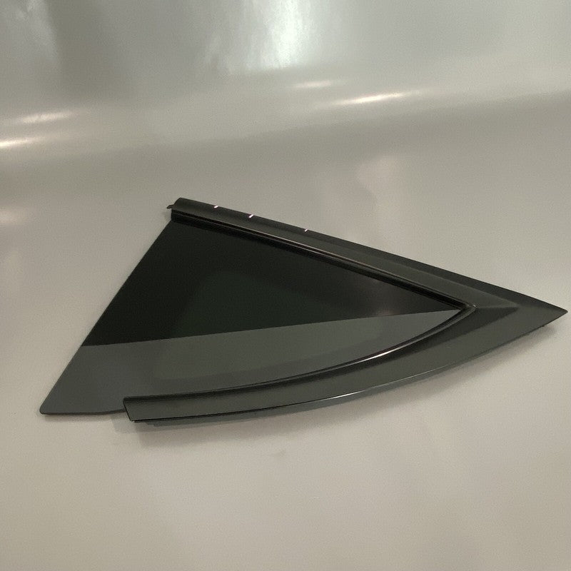 1495740-00-E TESLA MODEL Y QUARTER GLASS LEFT REAR 1495740-00-E 2020 2021 2022 OEM