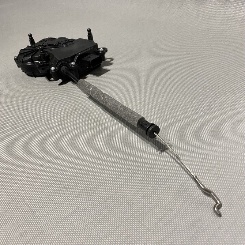 CPLA-404C10-AA RANGE ROVER L405 LIFTGATE LID ACTUATOR CPLA-404C10-AA 2013 2014 2015 OEM
