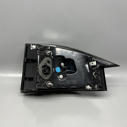 1034332-00-B TESLA MODEL X TAIL LIGHT LEFT DRIVER 2016 17 18 19 2020 LED OEM 1034332-00-B