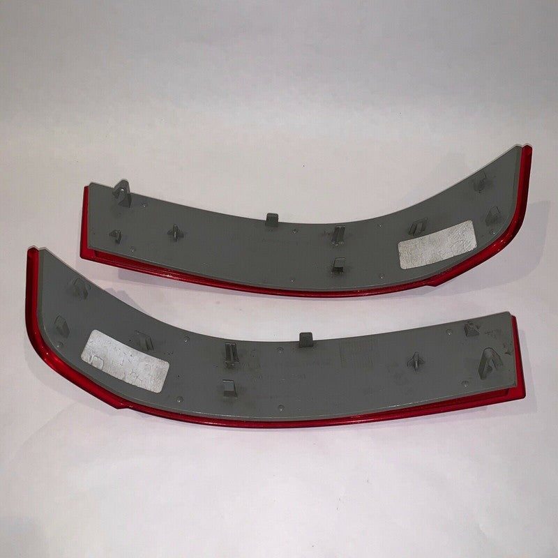 A1648201174KZ MERCEDES BENZ GL300 GL320 REAR BUMPER LEFT & RIGHT REFLECTOR 2007 2008 2009 OEM