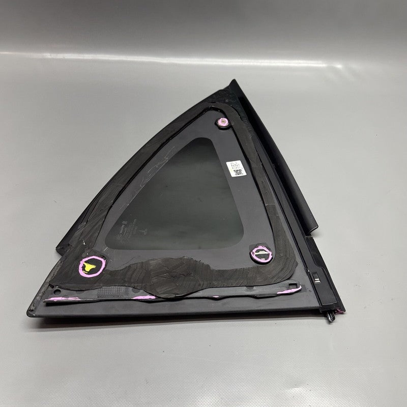 1495740-00-E TESLA MODEL Y QUARTER GLASS LEFT REAR 2020 2021 2022 2023 OEM 1495740-00-E
