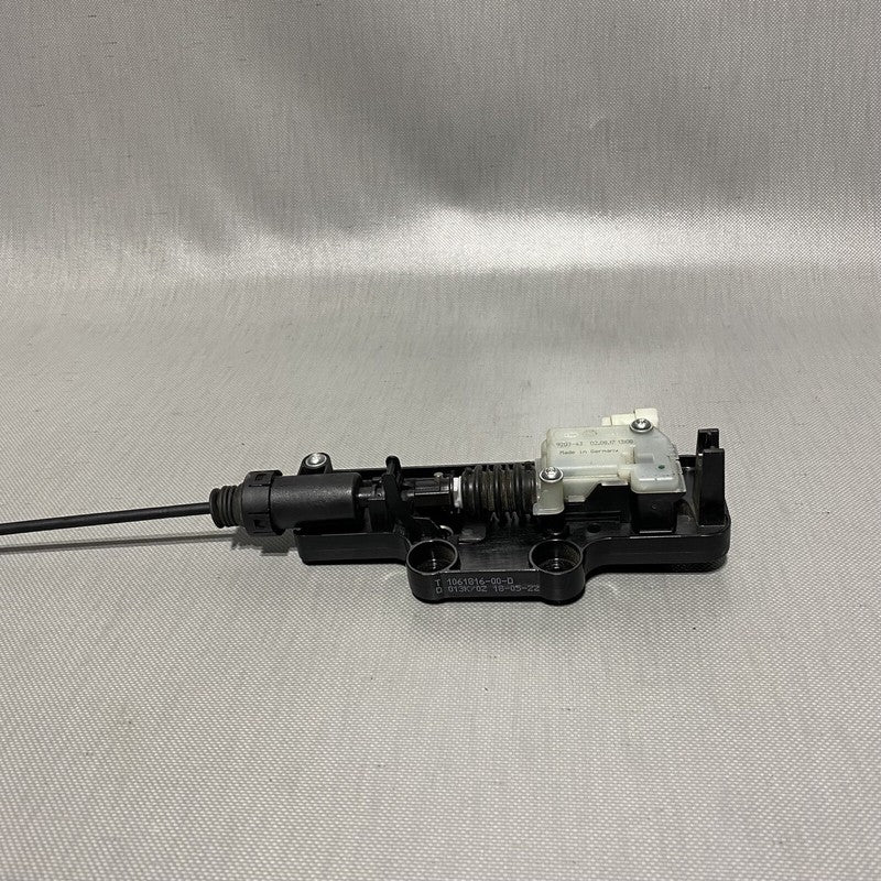 1061816-00-D TESLA MODEL S HOOD LATCH RELEASE 1061816-00-D 2012 2013 2014 2015 2016 OEM