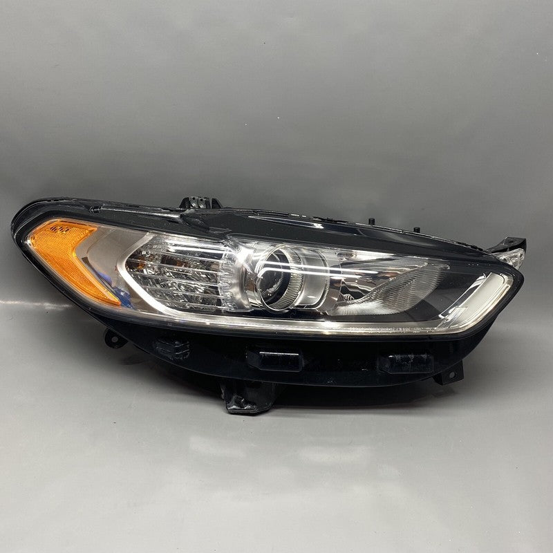 DS73-13W029-CD FORD FUSION HEADLIGHT RIGHT PASSENGER 2013 2014 2015 2016 HALOGEN DS73-13W029-CD