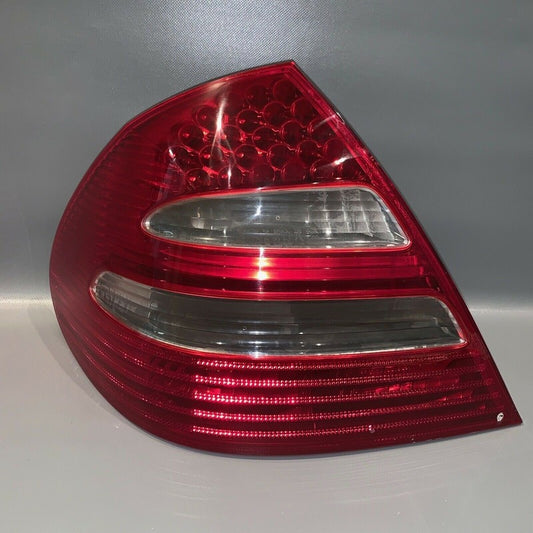 A2118200564 MERCEDES BENZ E320 E350 TAIL LIGHT LEFT DRIVER 2003 04 05 2006 LED OEM 