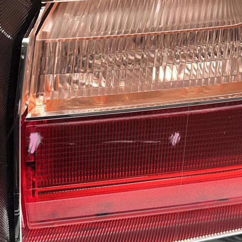 84201-SG140 SUBARU FORESTER TAIL LIGHT RIGHT PASSENGER 2017 2018 OEM 84201-SG140